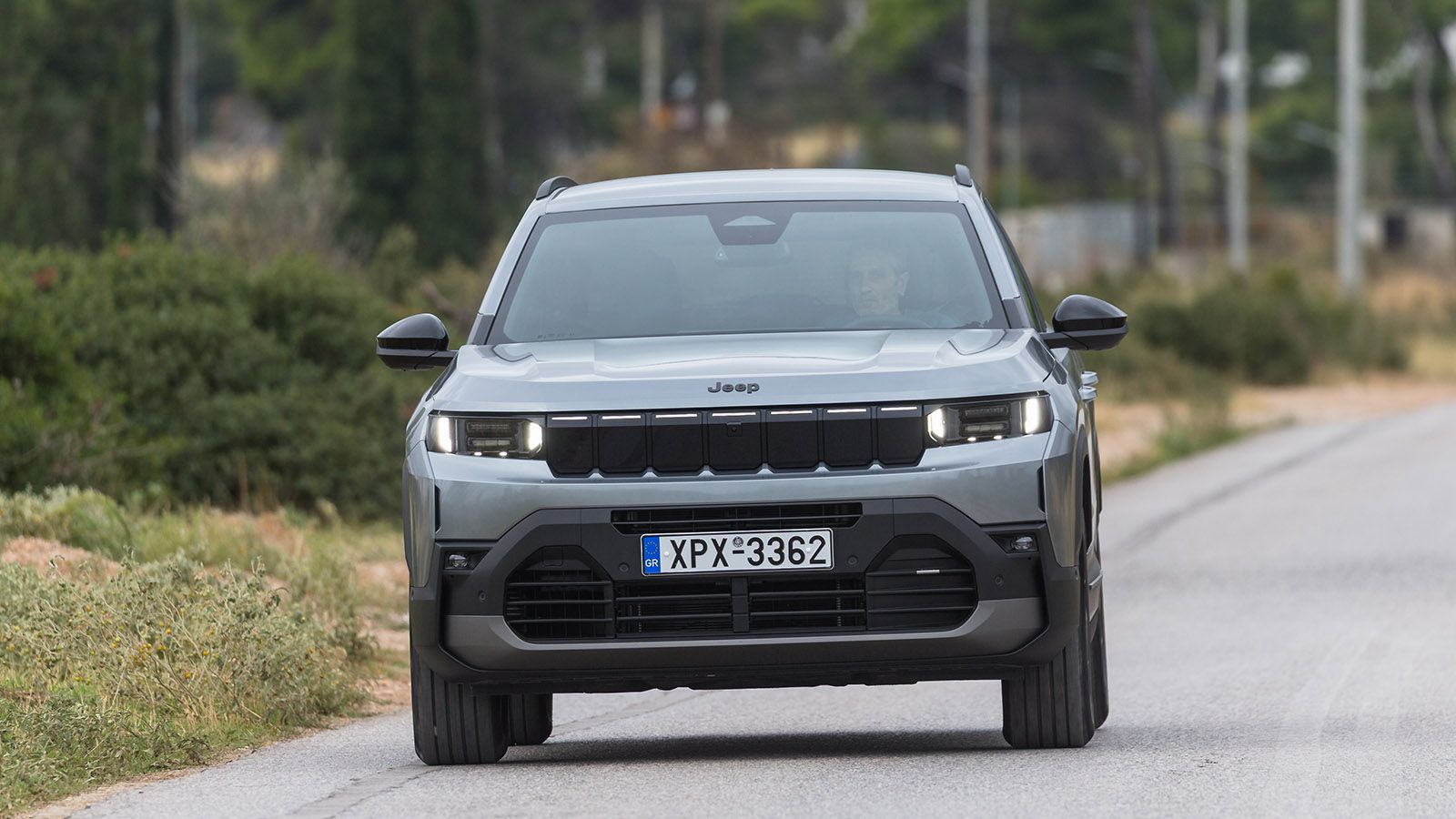 Δοκιμή Jeep Compass e-Hybrid 145 PS: Καίει 5,5 λτ. στο ταξίδι, χωράει οικογένεια